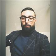 Laureato con doppio titolo, esperto in materie umanistiche in particolare storia Greco, romana e contemporanea